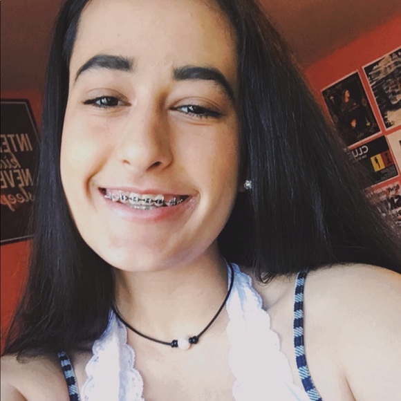 Meet your Posher, Julia - Picture 1 of 1